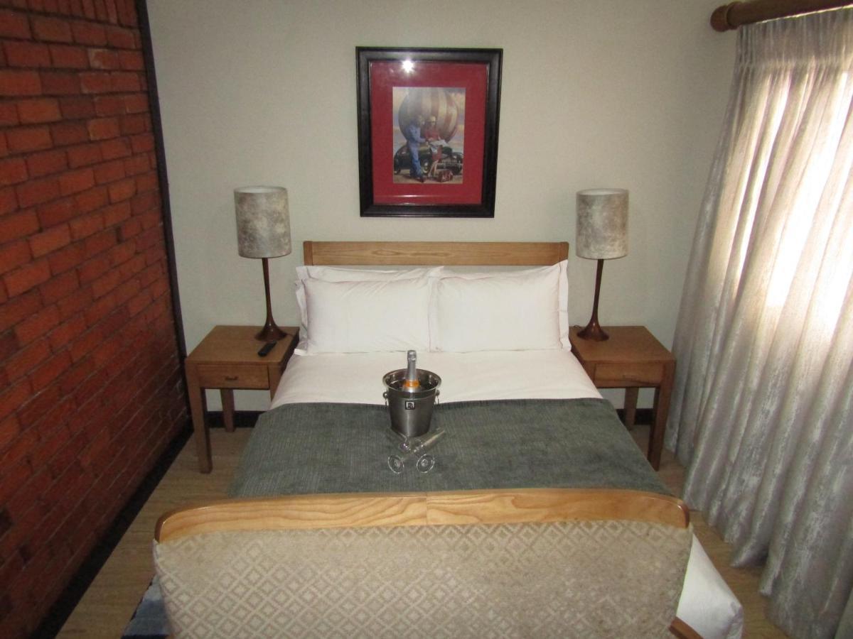 The Clan Lodge Mohlanapeng Esterno foto